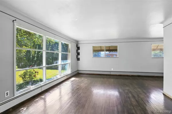 44511 Sterritt Street, Utica, MI 48317