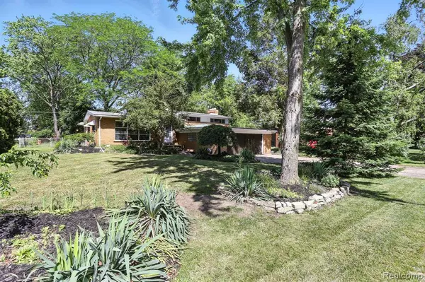 44511 Sterritt Street, Utica, MI 48317