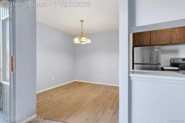 21661 Hillside DR #1D, Clinton Township, MI 48035