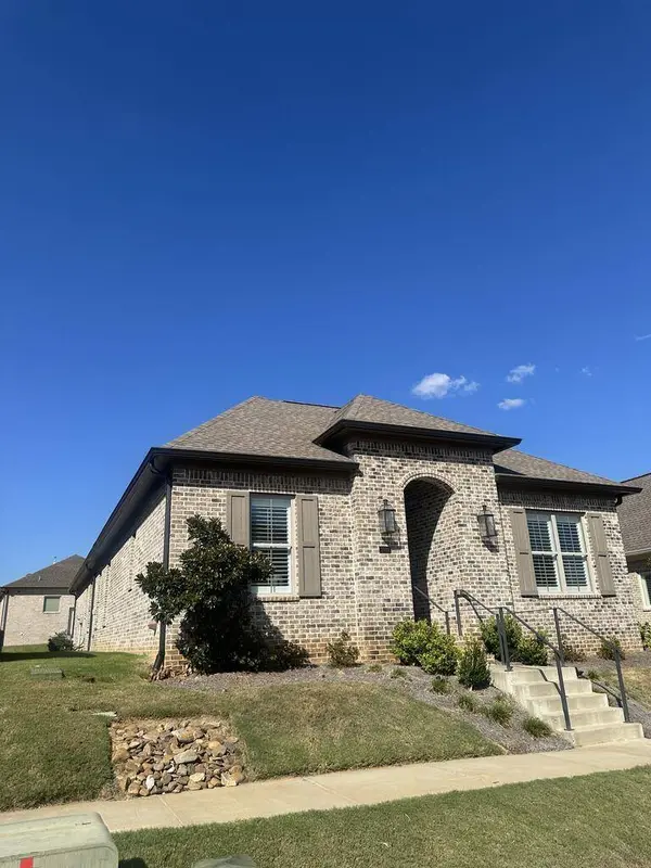 1103 Bourn Cove