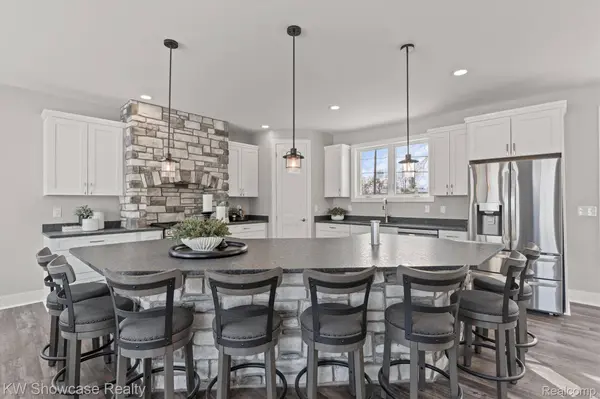 9090 Buckingham ST, White Lake Charter Township, MI 48386