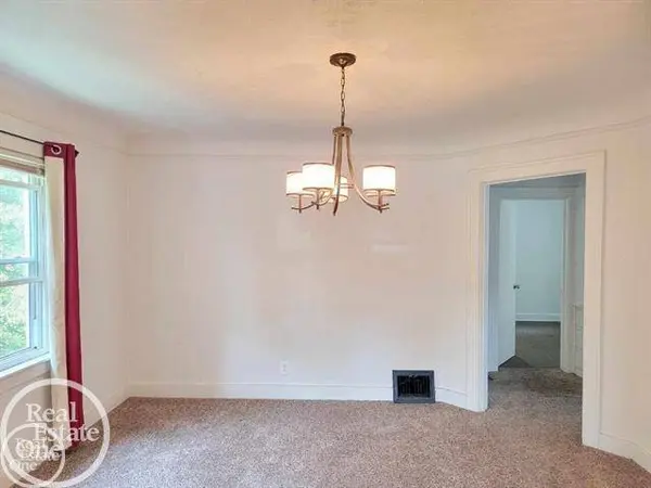 38 Spokane DR, Pontiac, MI 48341