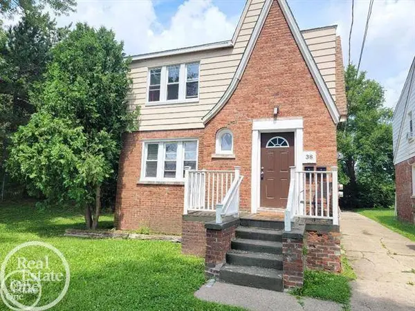 38 Spokane DR, Pontiac, MI 48341