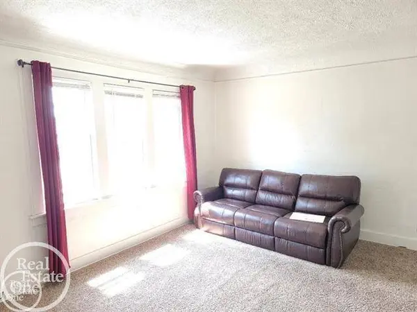 38 Spokane DR, Pontiac, MI 48341