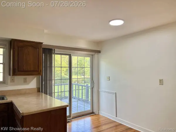8835 Long LN, Independence Charter Township, MI 48348