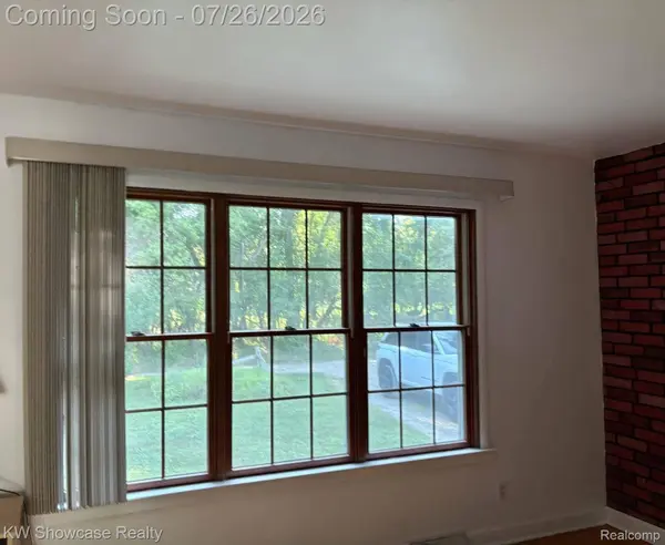 8835 Long LN, Independence Charter Township, MI 48348