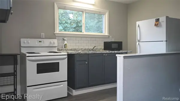 949 Boston, Waterford Charter Township, MI 48328