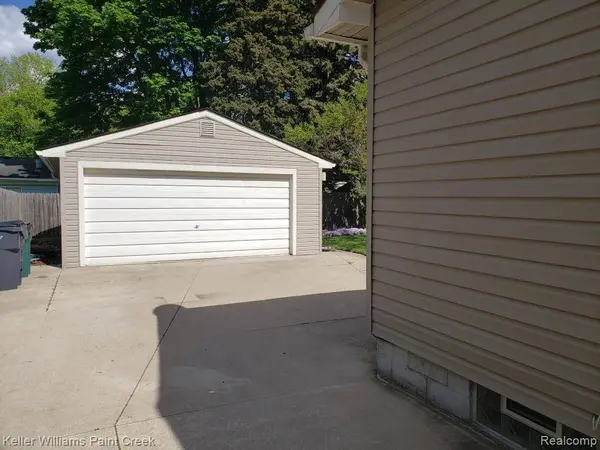3136 KILMER DR, Troy, MI 48083