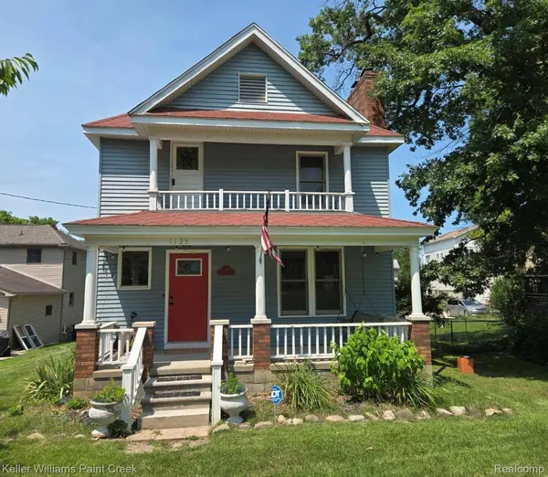 1125 S Long Lake BLVD