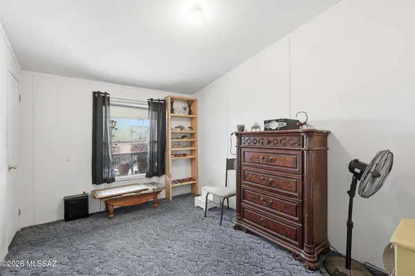8620 S Cover View Road, Tucson, AZ 85736