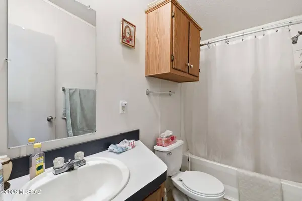 8620 S Cover View Road, Tucson, AZ 85736
