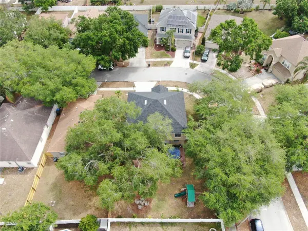 934 GRAND CANYON DR, Valrico, FL 33594