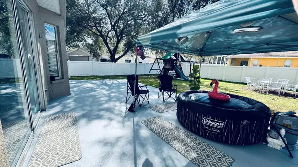 934 GRAND CANYON DR, Valrico, FL 33594