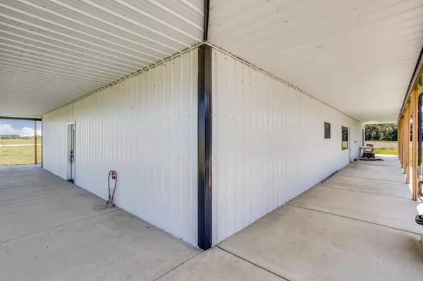 887 E 136th Ave N, Peck, KS 67120