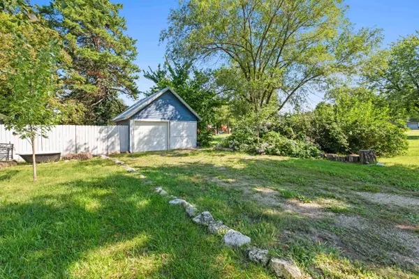 1004 E Lawrence St, Marion, KS 66861