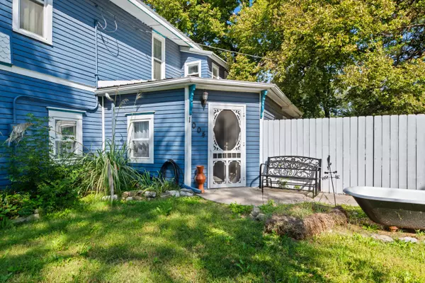 1004 E Lawrence St, Marion, KS 66861-1223