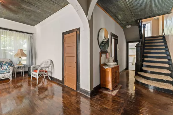 1004 E Lawrence St, Marion, KS 66861