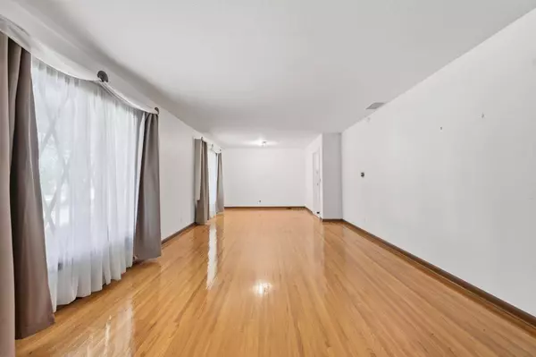 507 N Stratford Ln, Wichita, KS 67206