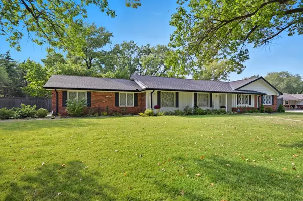 507 N Stratford Ln, Wichita, KS 67206