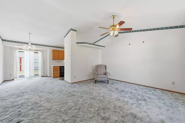 6538 N Longmont St, Park City, KS 67219