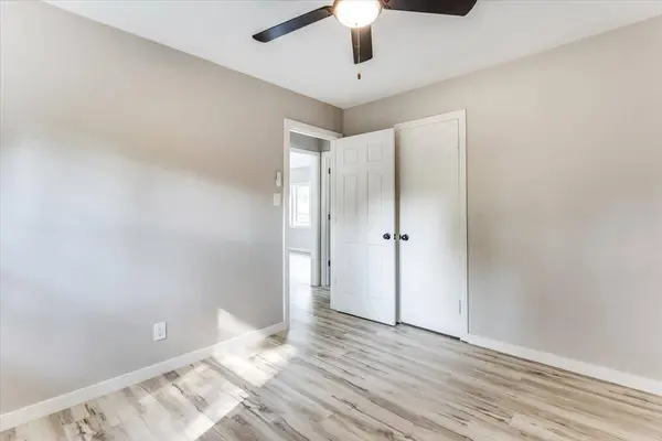 1727 N NE Parkway, Wichita, KS 67208