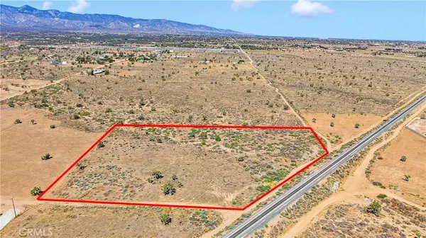 9234 E Arrowhead RD, Phelan, CA 92371