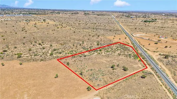 9234 E Arrowhead RD, Phelan, CA 92371