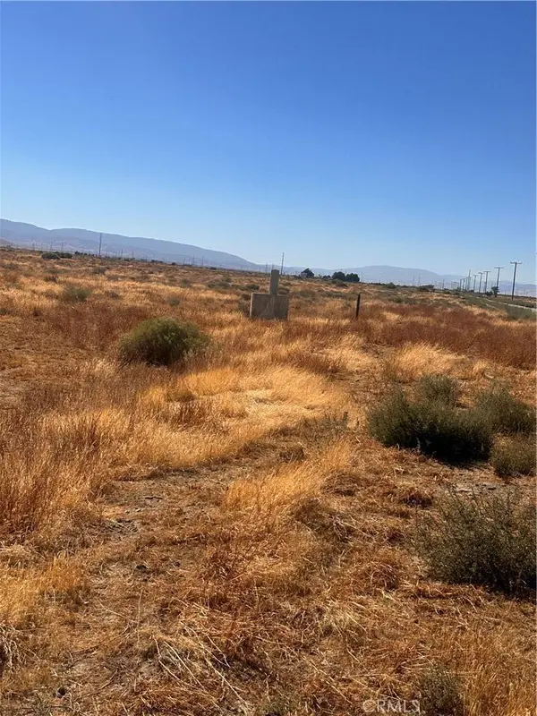 6 W AVE B, Lancaster, CA 93536