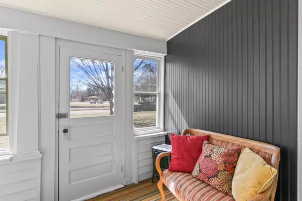 108 W Chestnut Street, Pardeeville, WI 53954