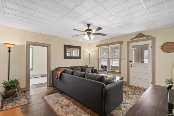 108 W Chestnut Street, Pardeeville, WI 53954