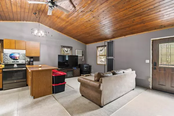 1158 S Chicago Lane, Friendship, WI 53934