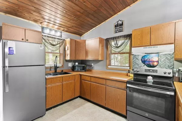 1158 S Chicago Lane, Friendship, WI 53934