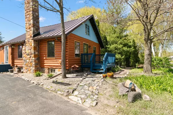 123 Willow Street, Baraboo, WI 53913