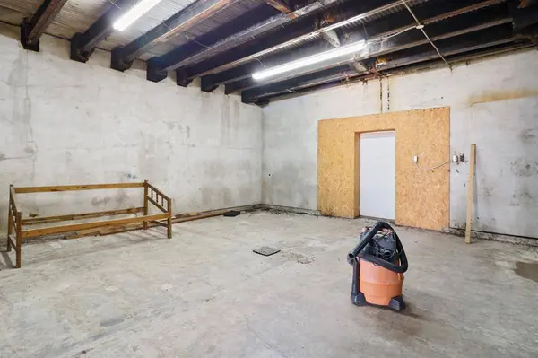 801 S Santa Fe Street, Santa Anna, TX 76878