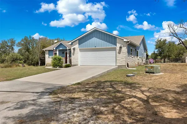 141 Eagle Point Cove, Kingsland, TX 78639