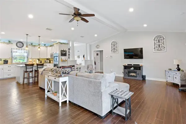 141 Eagle Point Cove, Kingsland, TX 78639