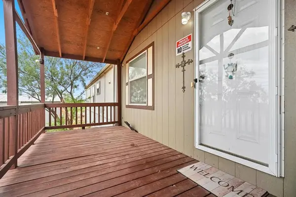 1104 W New Mexico Avenue, Sweetwater, TX 79556