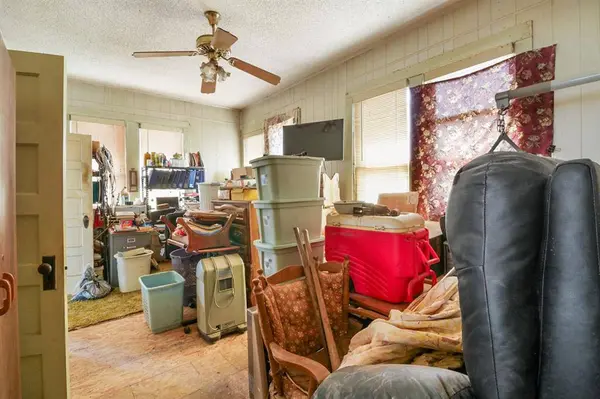 1115 S Colorado Street, Coleman, TX 76834