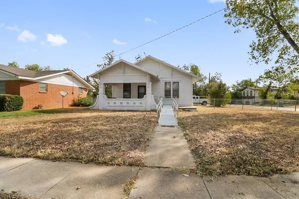 1115 S Colorado Street, Coleman, TX 76834