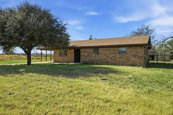 268 County Road 705, Mccaulley, TX 79534