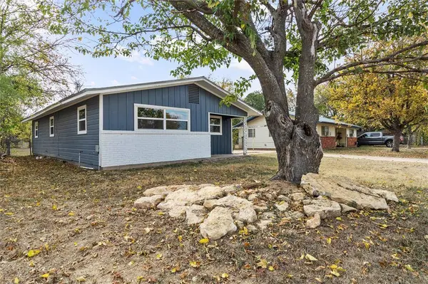 212 E 2nd Street, Coleman, TX 76834