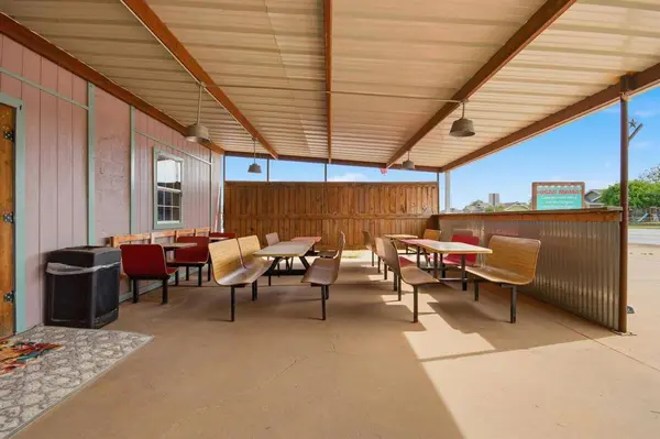 1801 Commercial Avenue, Anson, TX 79501