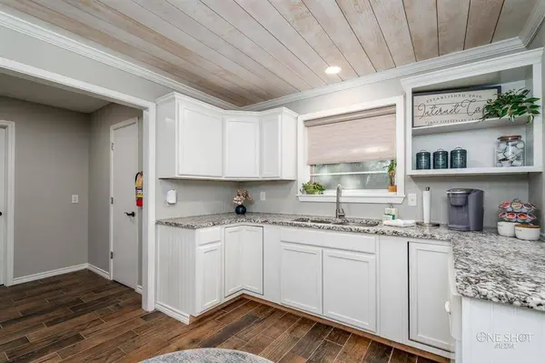 5919 BuffaloGap Road, Abilene, TX 79606