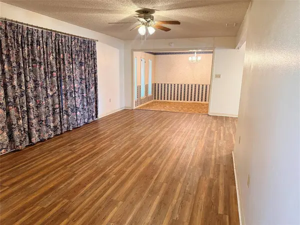 305 S Cleveland Avenue, Aspermont, TX 79502