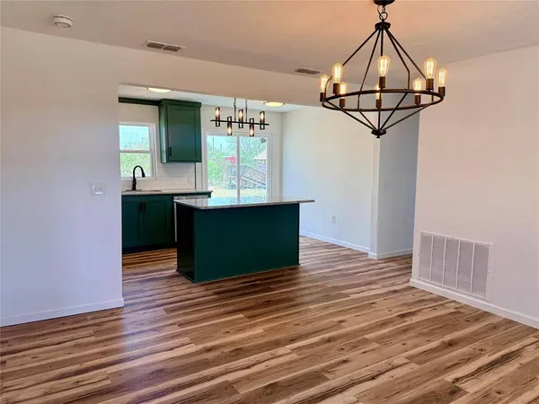 424 W Santa Fe Avenue, Aspermont, TX 79502