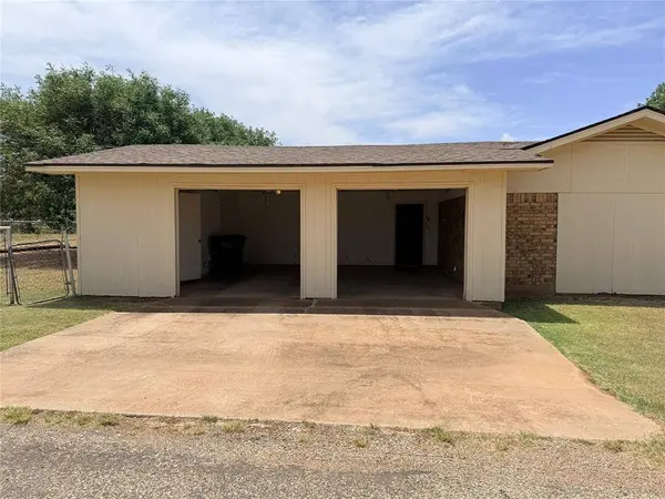 305 S Cleveland Avenue, Aspermont, TX 79502