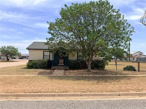 901 S Washington Avenue, Aspermont, TX 79502