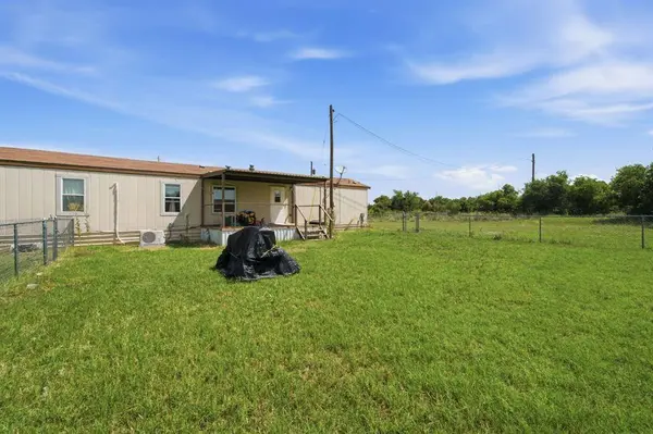2047 Private Road 379, Hawley, TX 79525