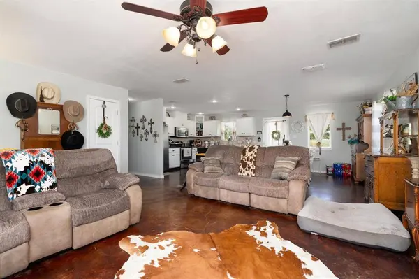 1002 County Road 209, Wingate, TX 79566