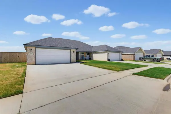 333 / 337 Woodstock Lane, Abilene, TX 79602